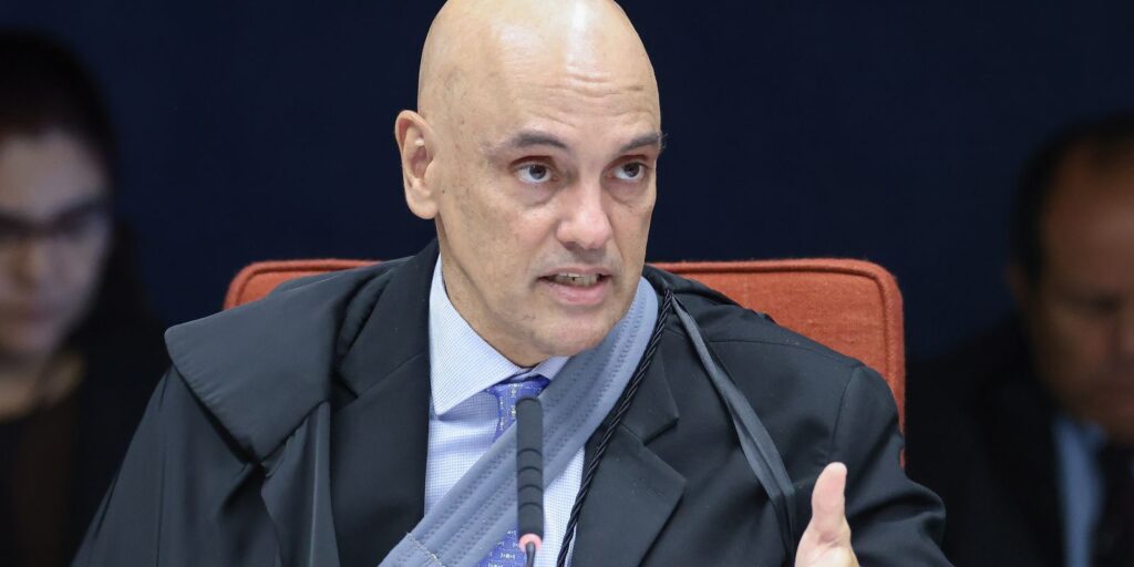 Moraes abre prazo para alegações finais em ação sobre trama golpista