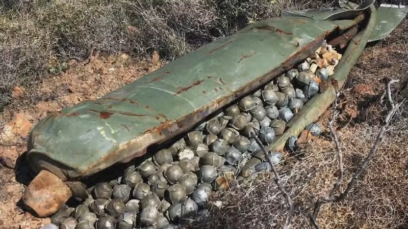 O que são as bombas de fragmentação que Israel diz terem sido usadas pelo Irã