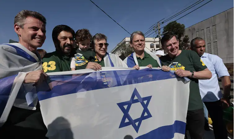 Marcha para Jesus mantém tom político com milhares de pessoas em São Paulo