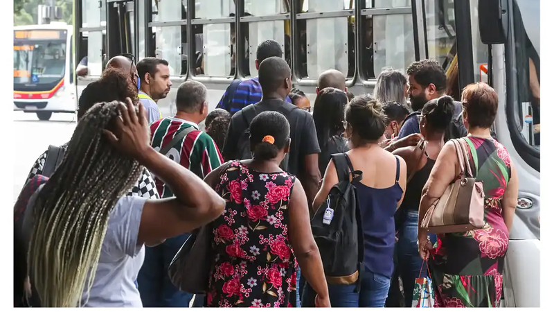 Desemprego recua para 6,2% em maio, o menor para o período desde 2012
