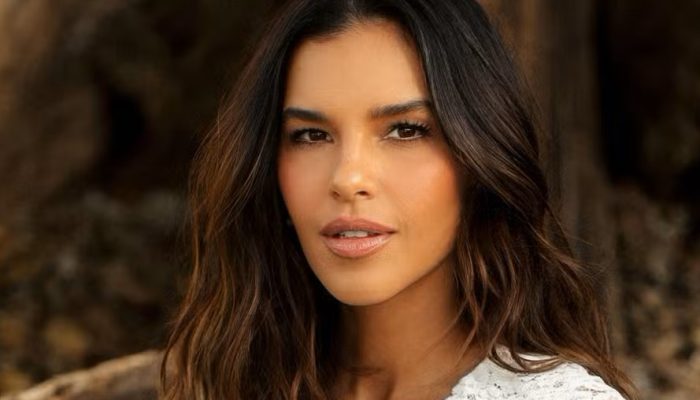 A atriz compartilhou a novidade em suas redes sociais com vídeo e trecho da bíblia