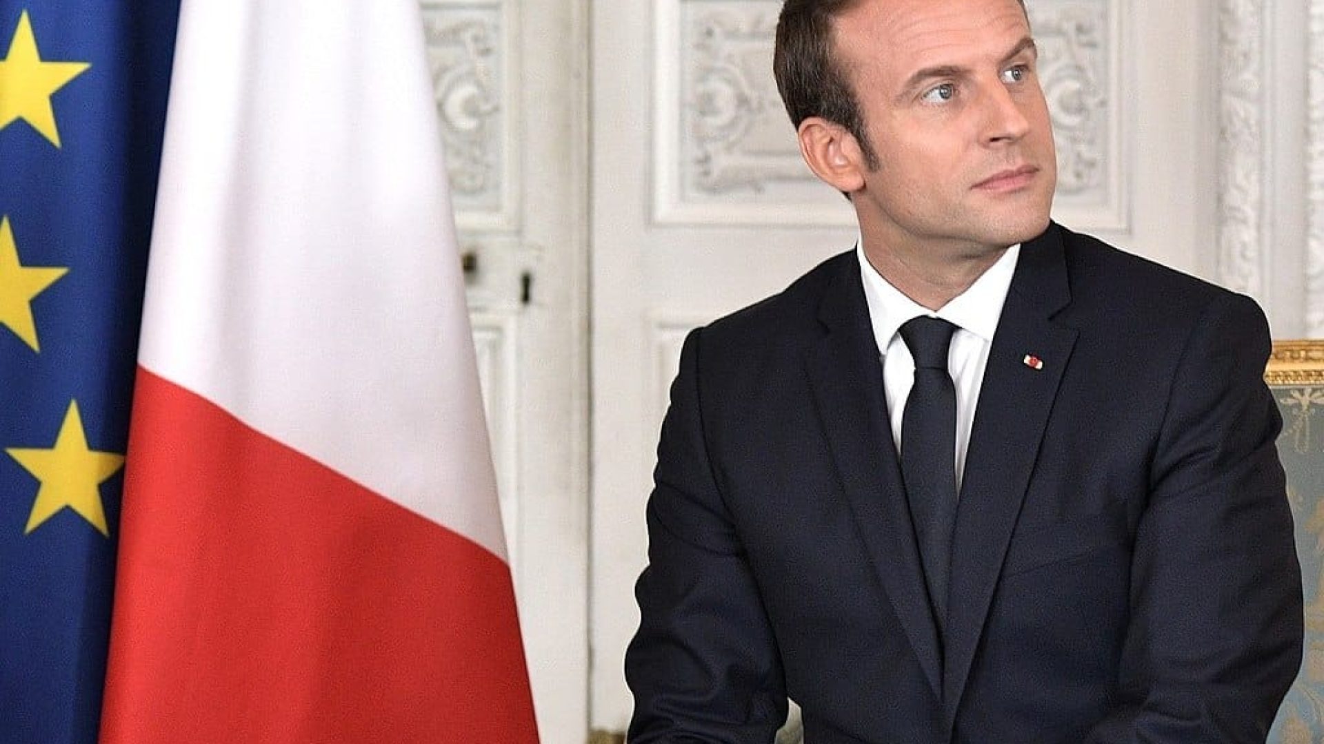 1024px-Emmanuel_Macron_2017-05-29_cropped.jpg