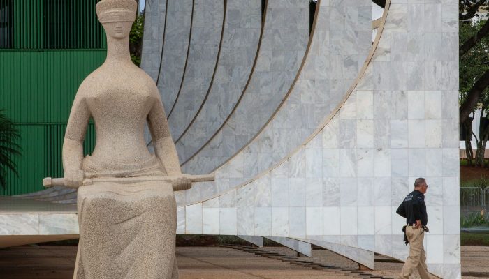 IOF: Gilmar Mendes pede redistribuição da relatoria de ação do PSOL