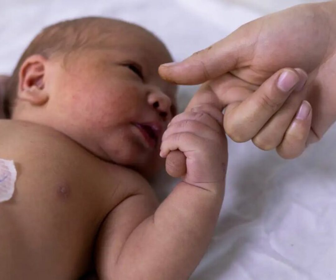 12013-teste-do-olhinho-deve-ser-repetido-tres-vezes-ao-ano-ate-os-3-anos-1170x585