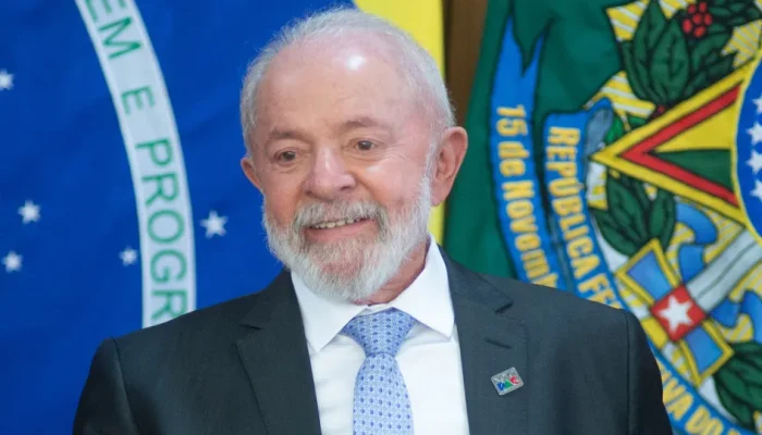 Lula anuncia R$ 9,7 bilhões para o transporte público