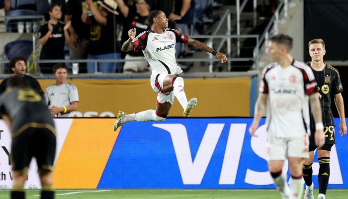 Flamengo fecha primeira fase do Mundial com empate com o Los Angeles
