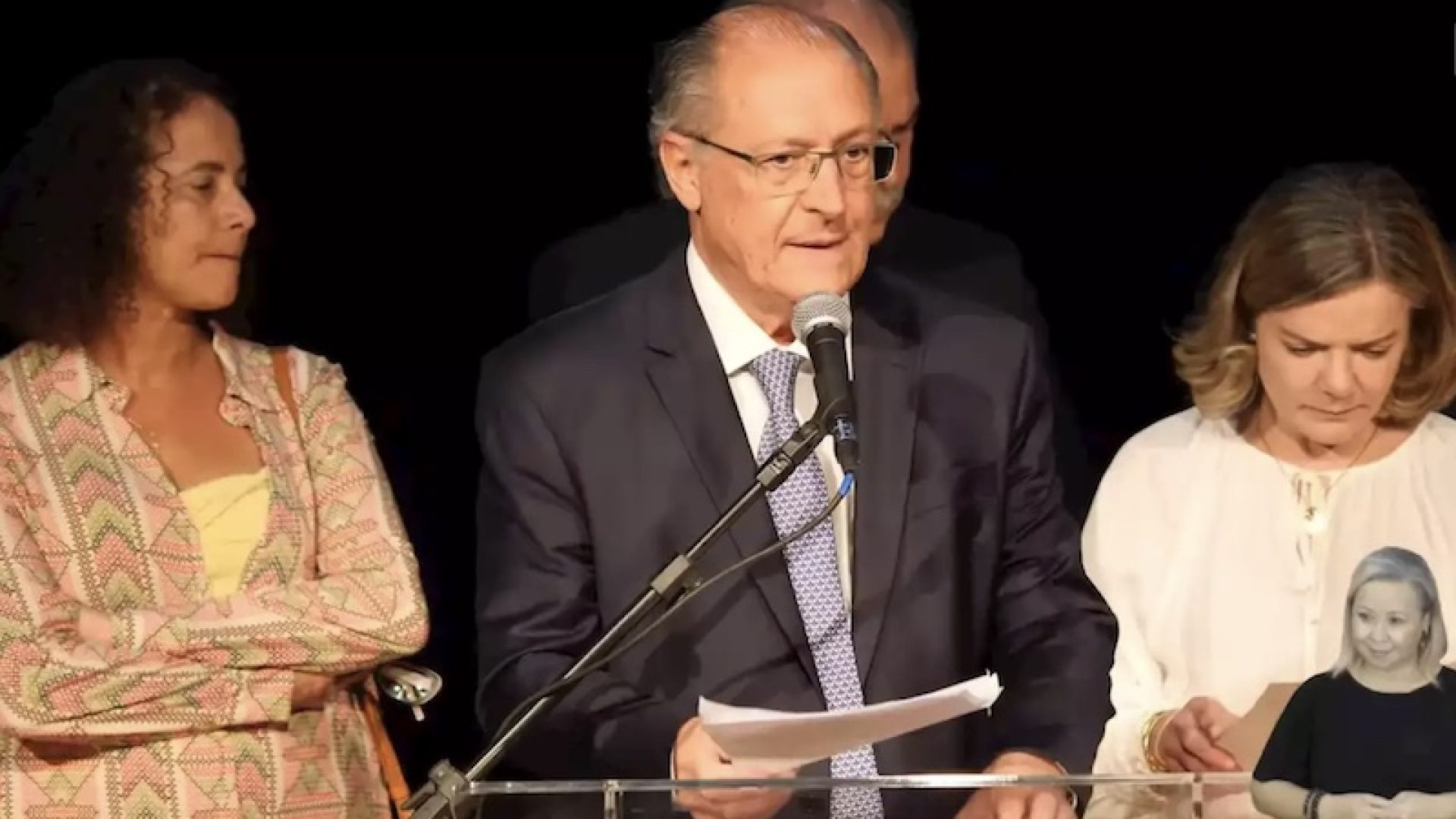 3bcd9068-alckmin-fala-e-gleisi-de-cara-marradada-by-reprod-video.jpg