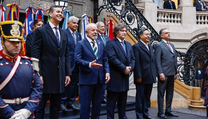 Em cúpula, Lula diz que Mercosul é proteção contra guerras comerciais