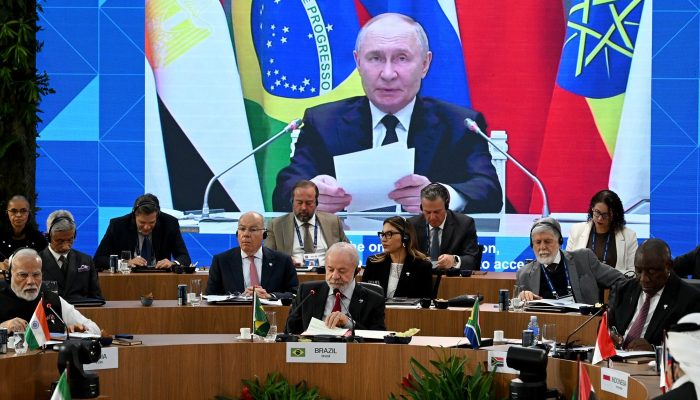 Putin defende Brics como organização-chave com influência em expansão