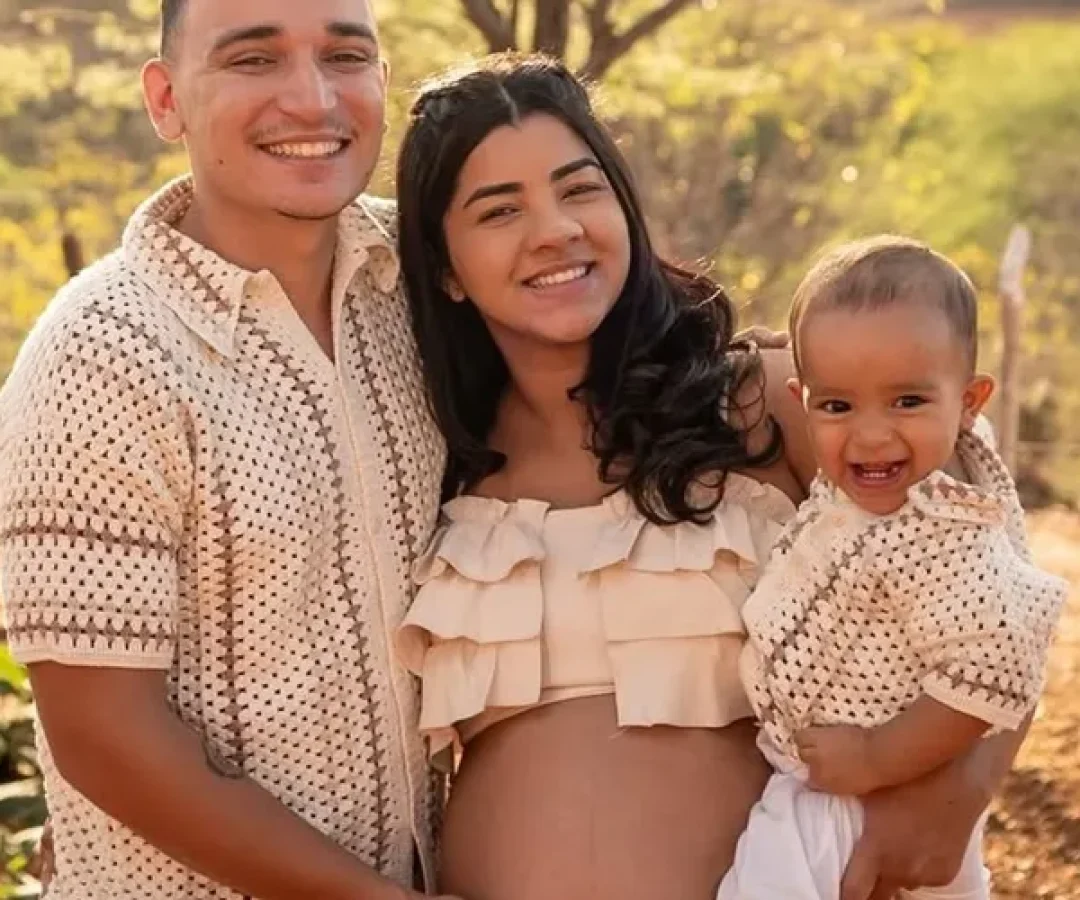 João Gomes e Ary Mirelle celebraram a chegada do segundo filho, Joaquim, que nasceu neste domingo (7/9). Reprodução/Instagram