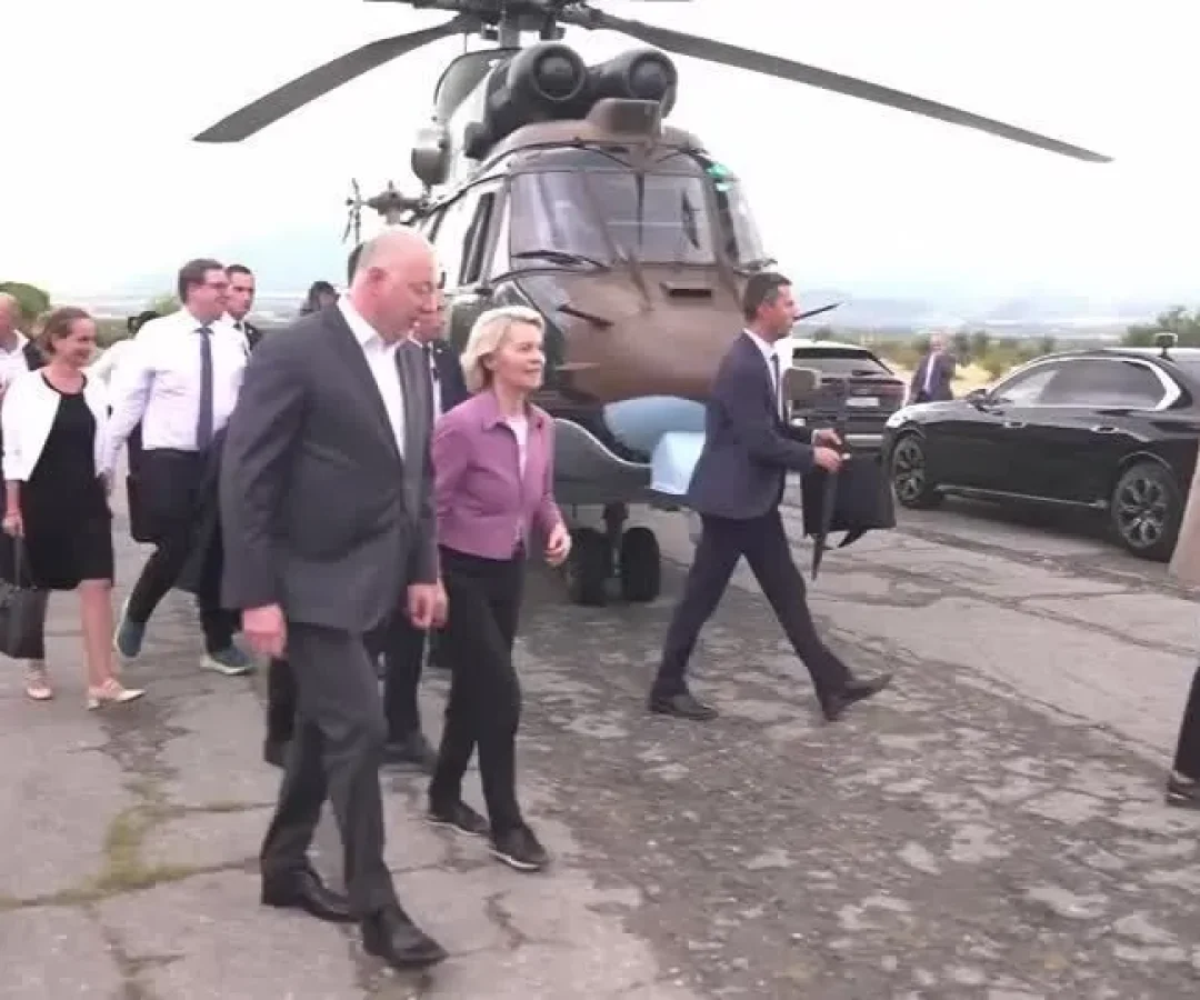Presidente da Comissão Europeia, Ursula von der Leyen, tem GPS de avião bloqueado  • Reprodução/Reuters