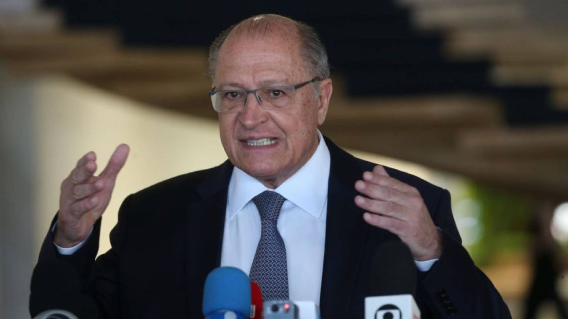 db039908-vice-presidente-geraldo-alckmin-e-ministro-do-do-desenvolvimento-industria-comercio-e-servi.jpeg