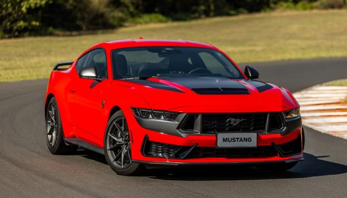 e6a47211-mustang-dark-horse-1.jpg