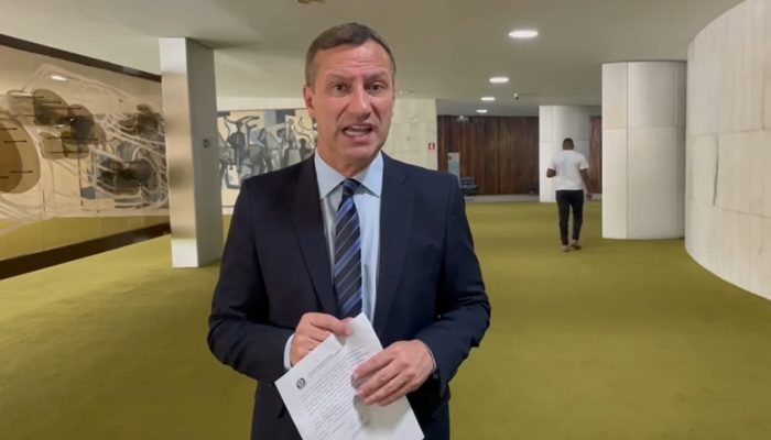 fe9c8652-deputado-sanderson.jpeg