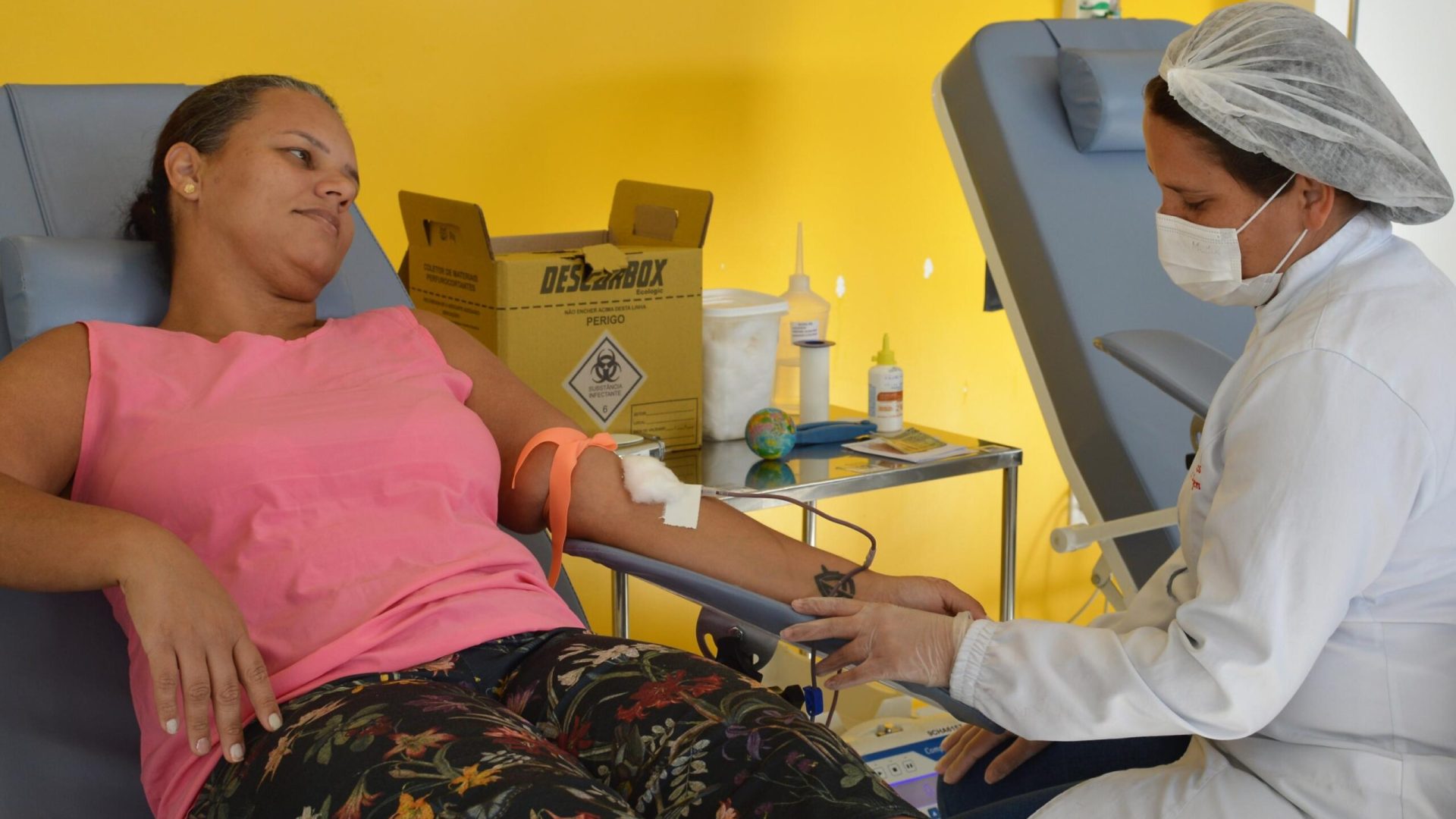 Para doar sangue é necessário que o voluntário tenha boa saúde, idade entre 16 a 69 anos e no mínimo 50 quilos, Foto: Carla Cleto / Ascom Sesau