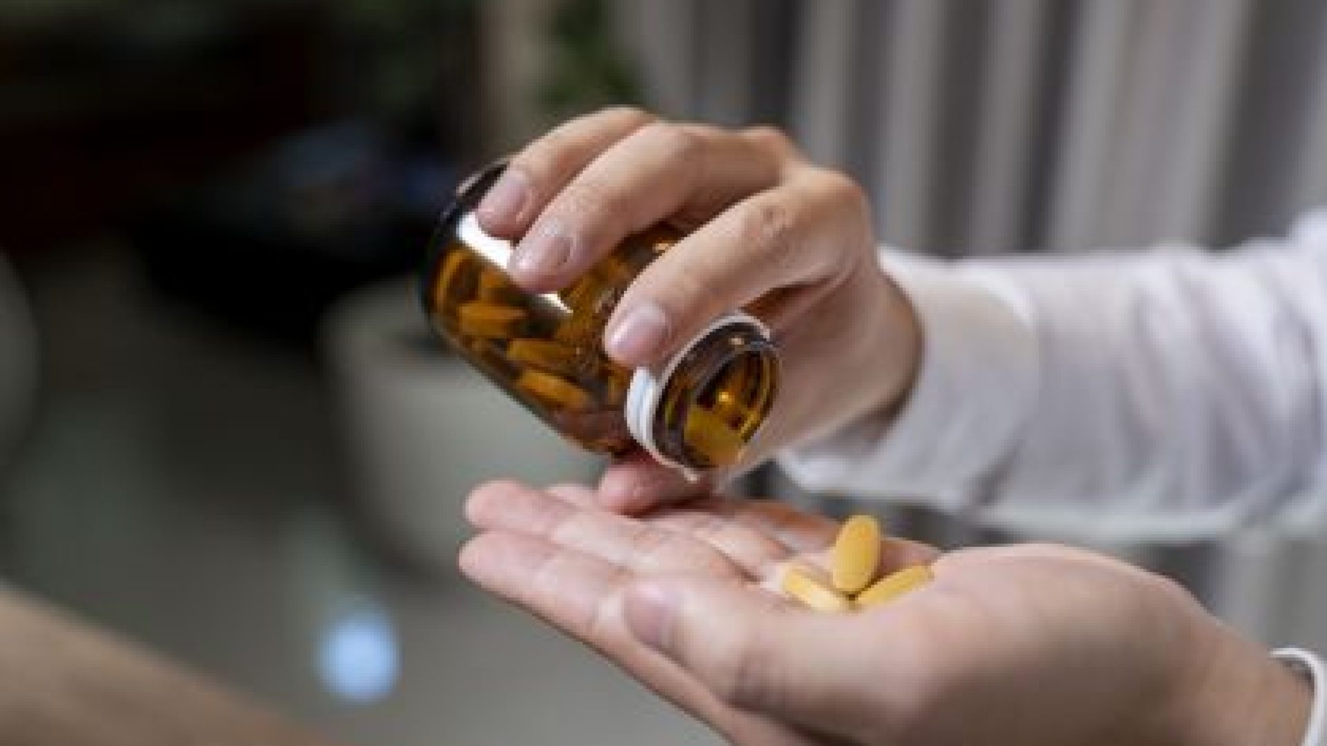 Excesso de vitamina B3 pode estar associado a um maior risco de infarto e AVC, segundo estudo - Foto: Thana Prasongsin/GettyImages