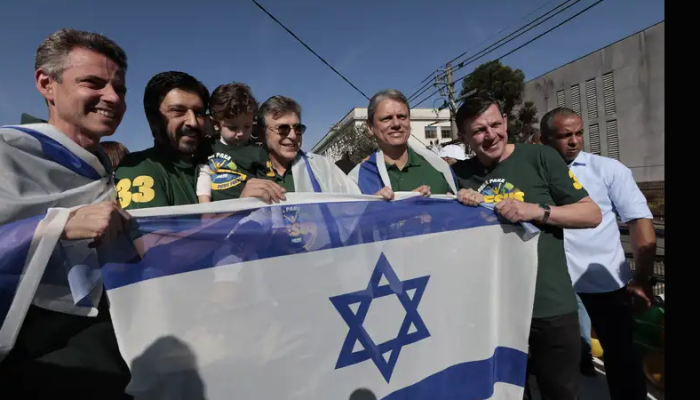 Marcha para Jesus mantém tom político com milhares de pessoas em São Paulo