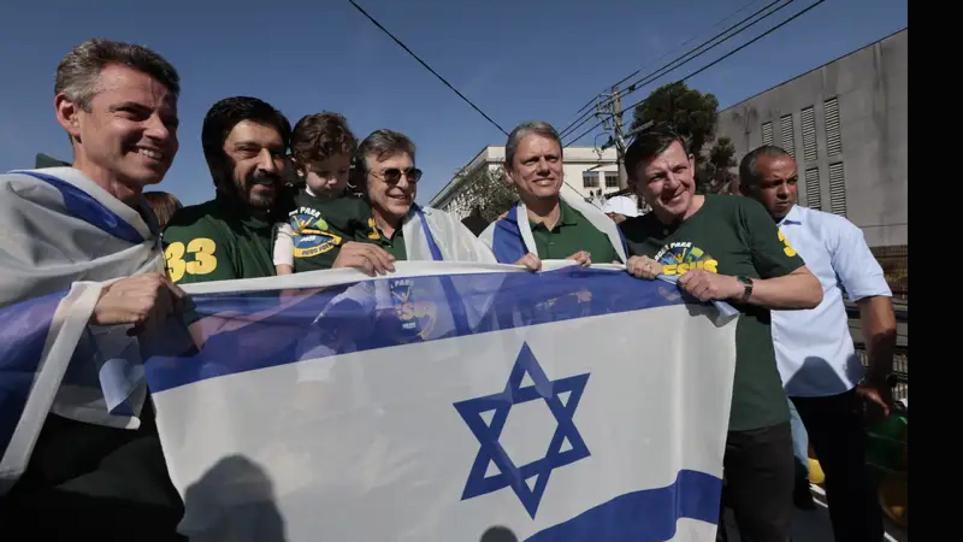 Marcha para Jesus mantém tom político com milhares de pessoas em São Paulo
