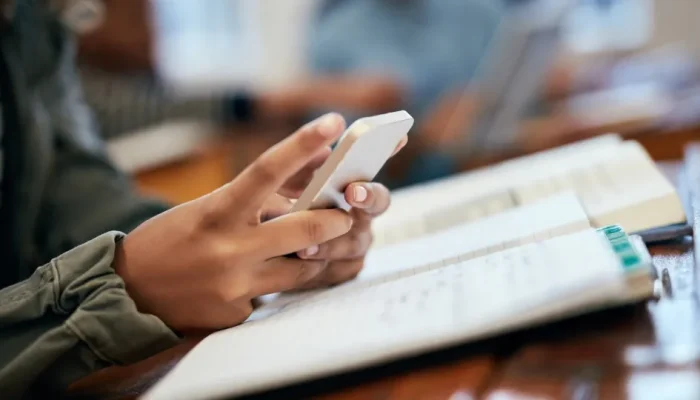 29% dos brasileiros de 15 a 64 anos têm dificuldade para entender texto simples ou fazer conta