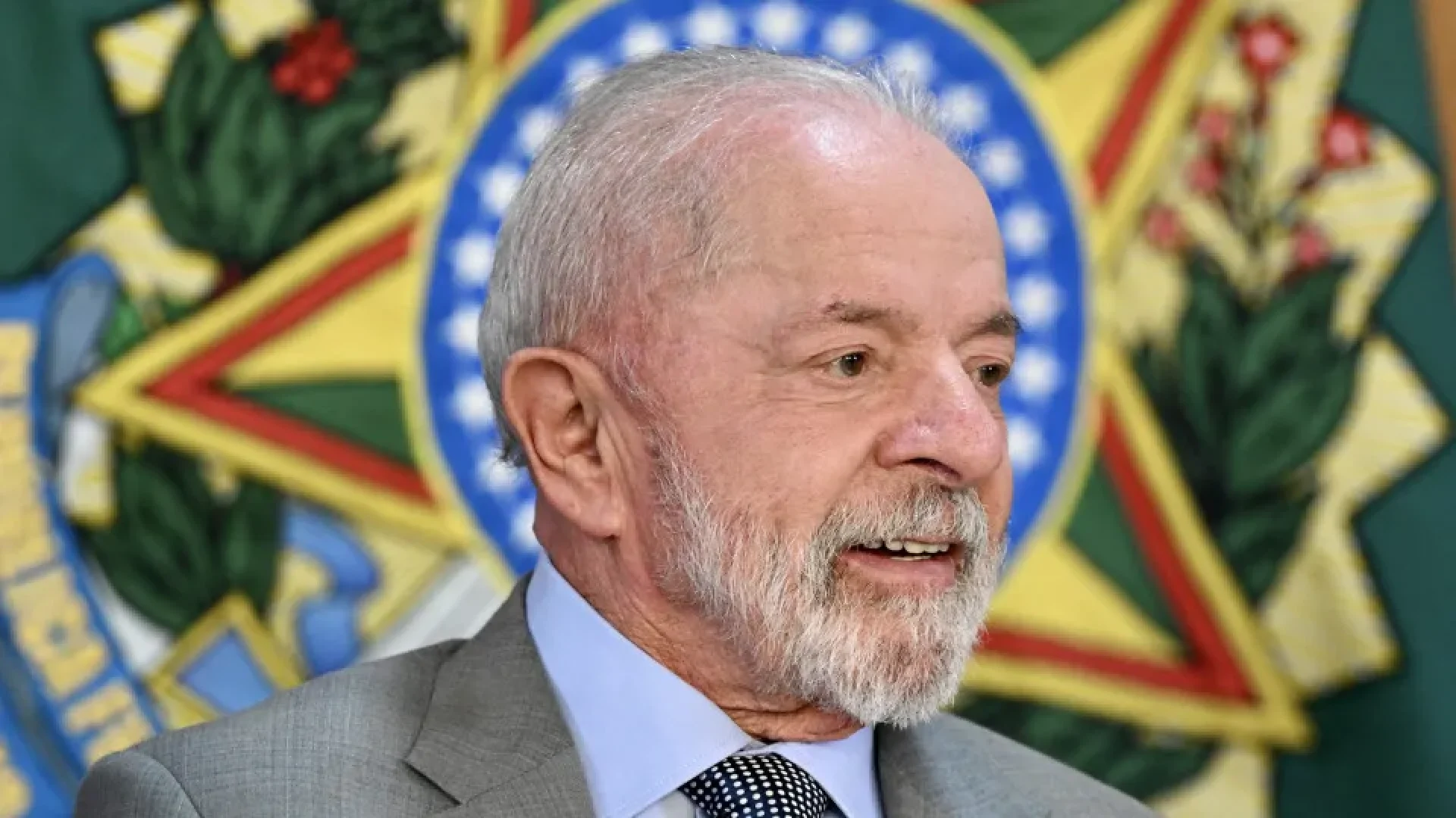Evasão escolar é questão de Estado, diz Lula na entrega do Prêmio MEC