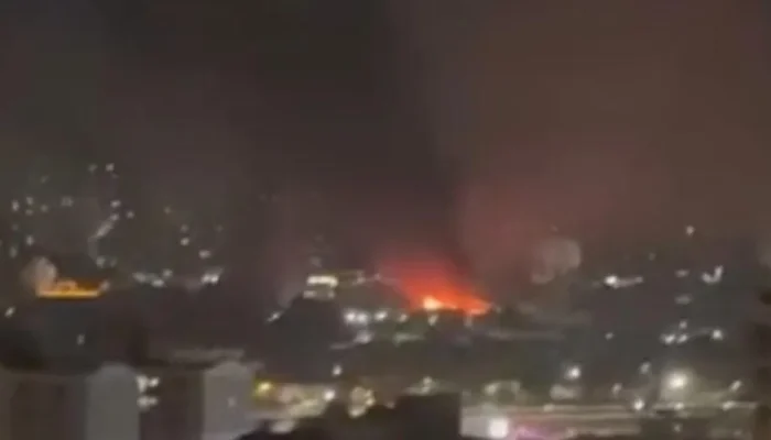 Queda de balão provoca incêndio em galpão em Santo André; vídeo