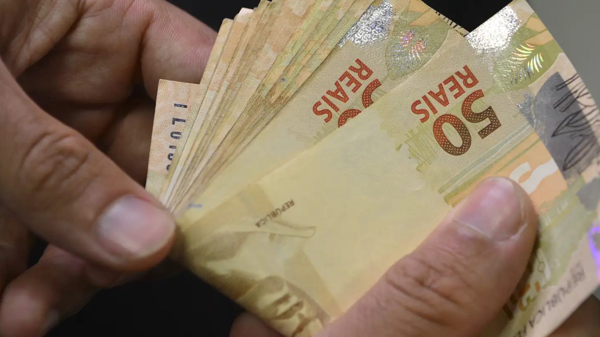 Caixa paga Bolsa Família a beneficiários com NIS de final 3