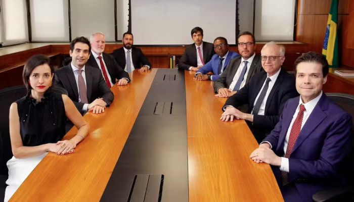 Banco Central aumenta os juros pela sétima vez, e Selic vai a 15% ao ano