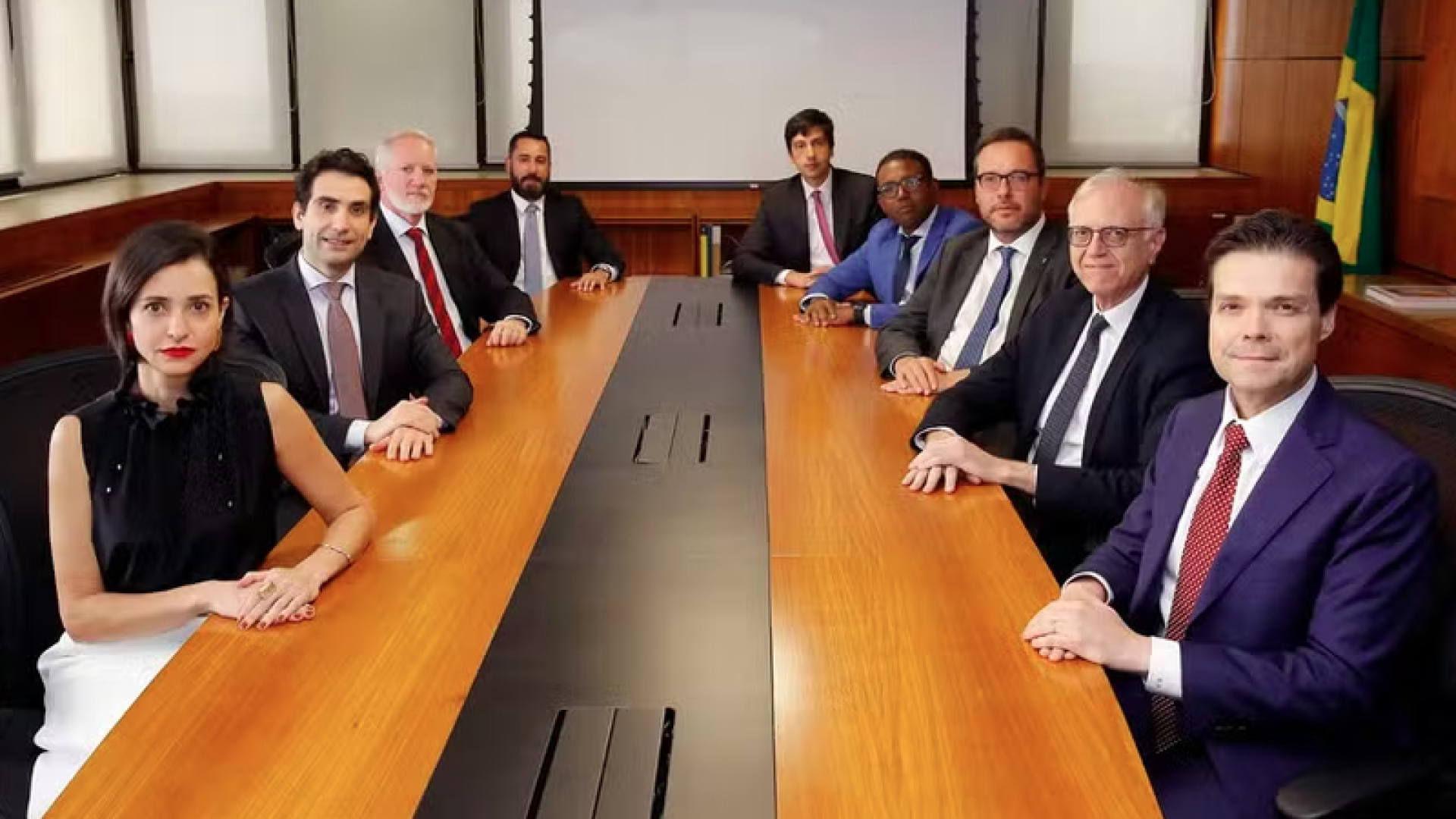 Banco Central aumenta os juros pela sétima vez, e Selic vai a 15% ao ano