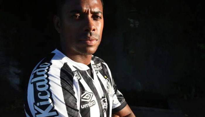 Maioria do STF mantém prisão do ex-jogador Robinho