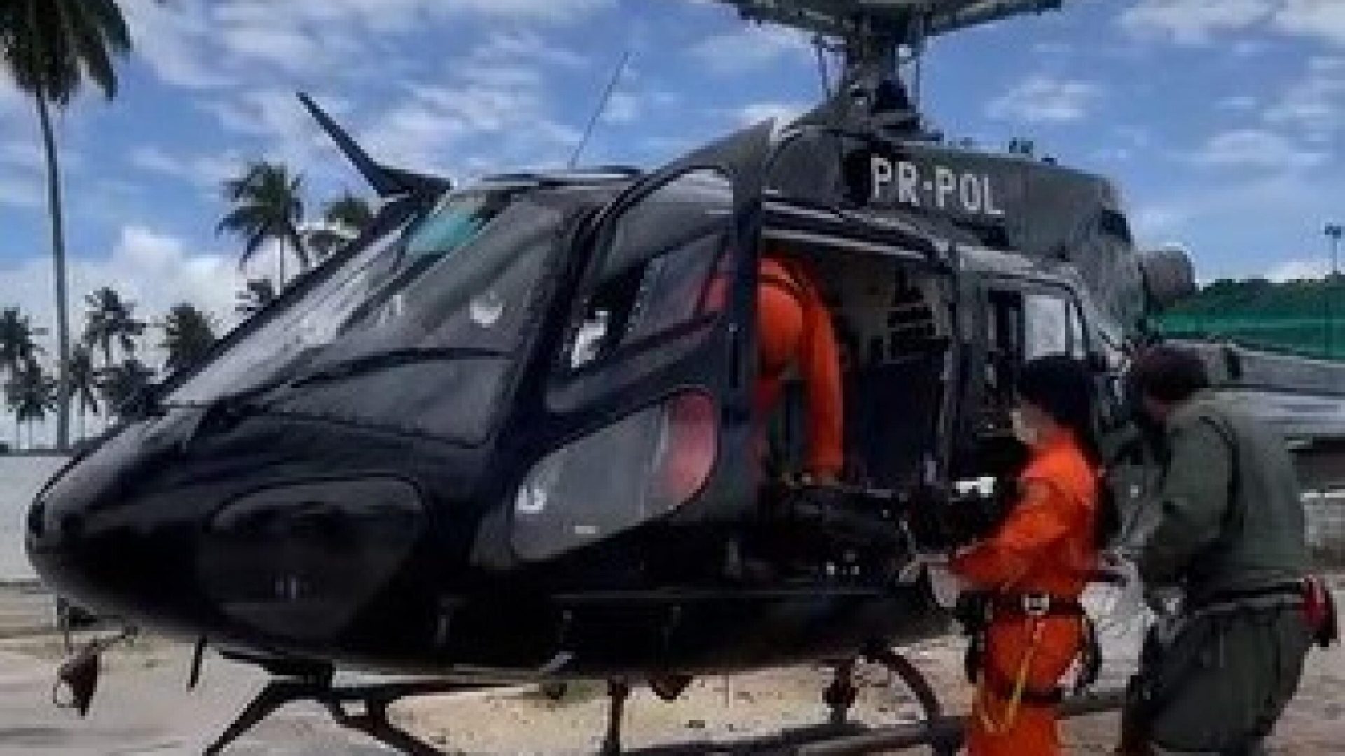 Uma das crianças, em estado mais crítico, precisou ser intubada e foi transportada pelo helicóptero Falcão 03 -  Divulgação