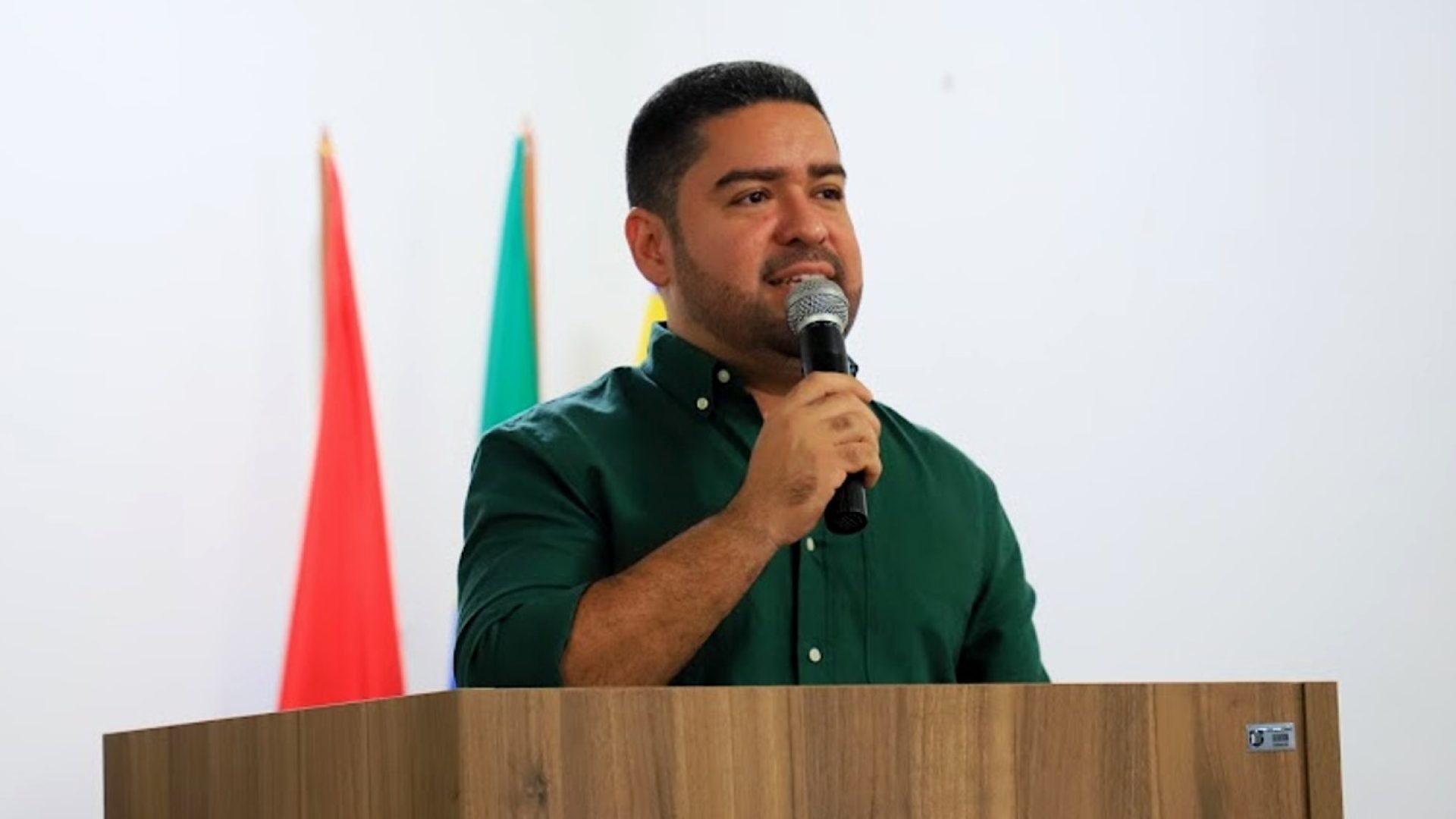 Prefeito de Viçosa, João Victor - Foto: Atylla Bezerra
